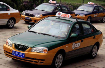 北京交通委出臺政策 4月30日前減收出租車份子錢，助力汽車出租行業(yè)紓困